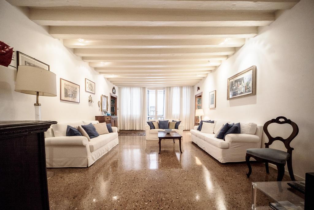 Accademia Terrazza Appartement Venetië Buitenkant foto