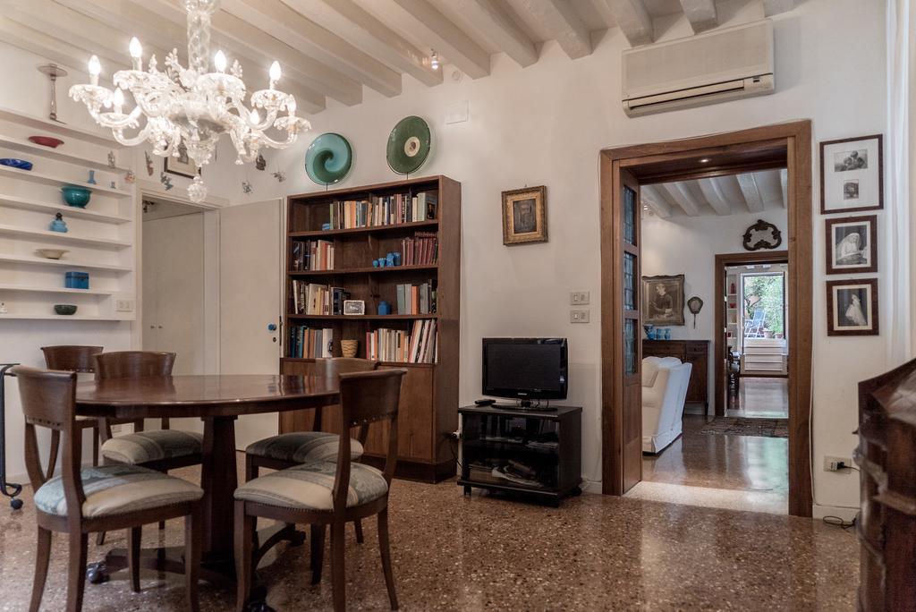 Accademia Terrazza Appartement Venetië Buitenkant foto