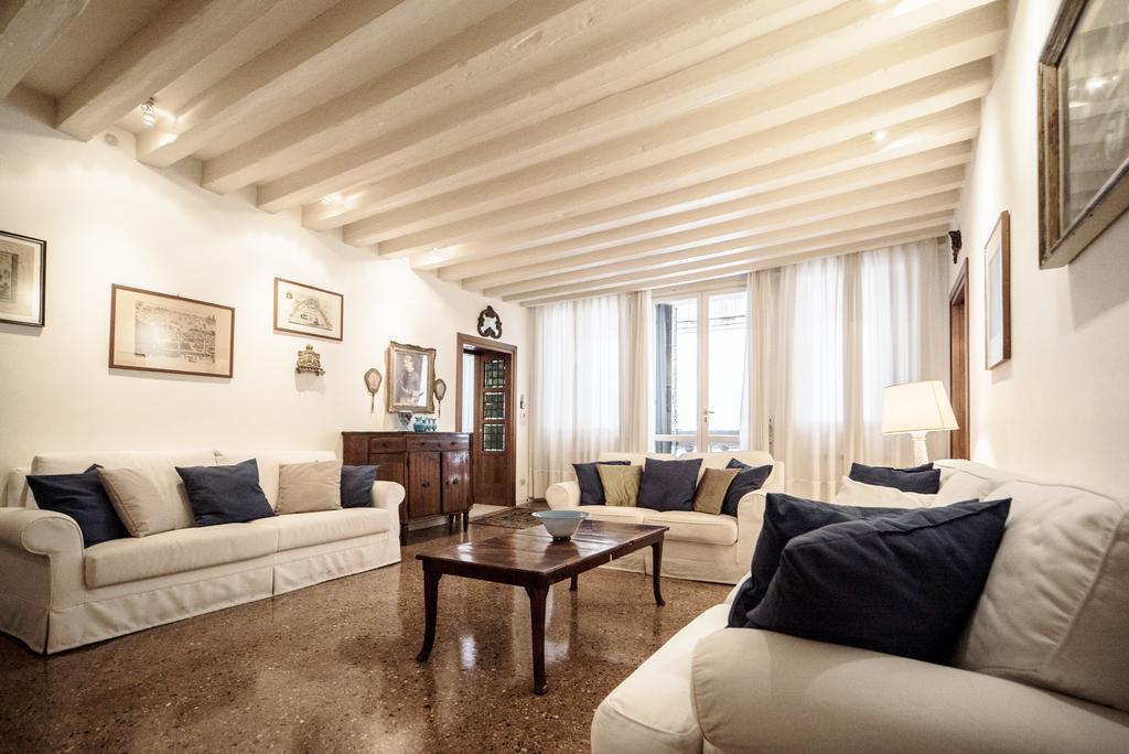 Accademia Terrazza Appartement Venetië Buitenkant foto