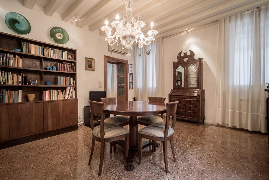 Accademia Terrazza Appartement Venetië Buitenkant foto