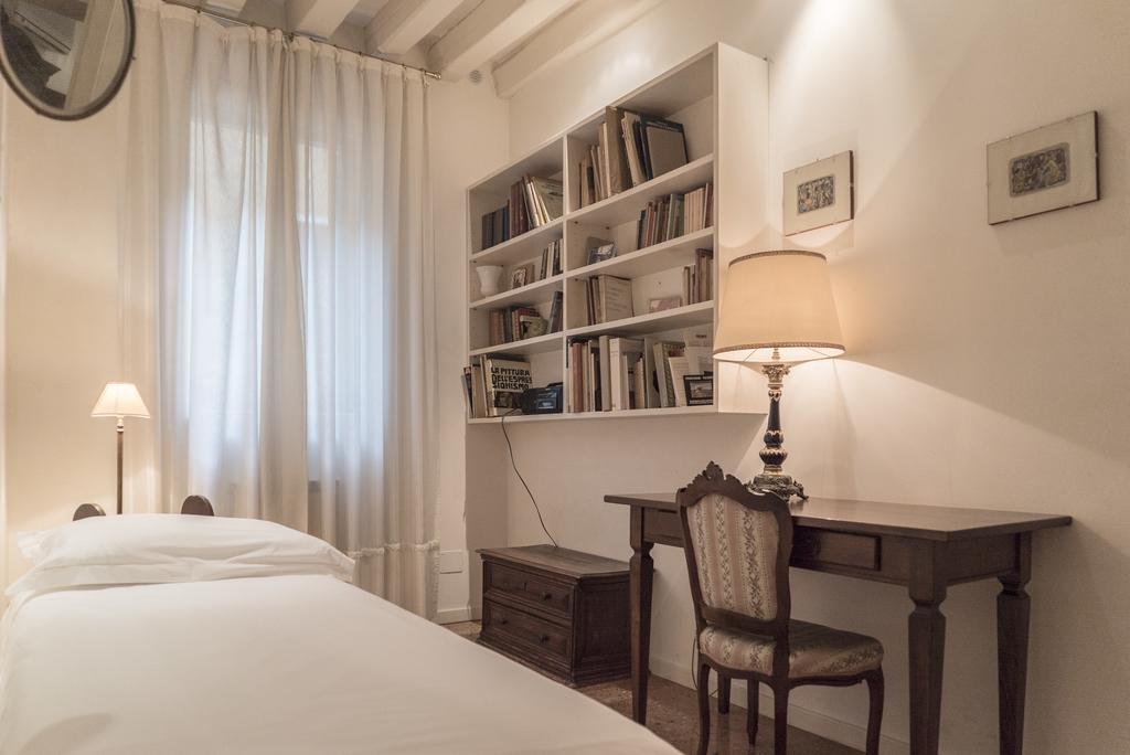 Accademia Terrazza Appartement Venetië Buitenkant foto