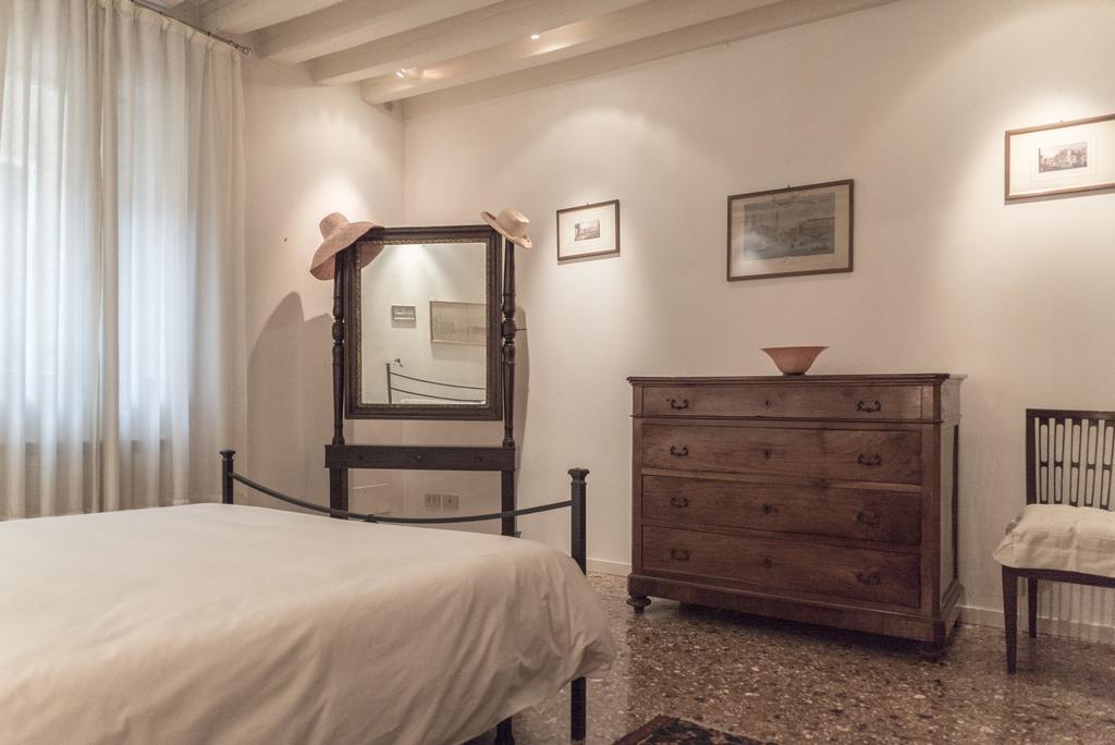 Accademia Terrazza Appartement Venetië Buitenkant foto