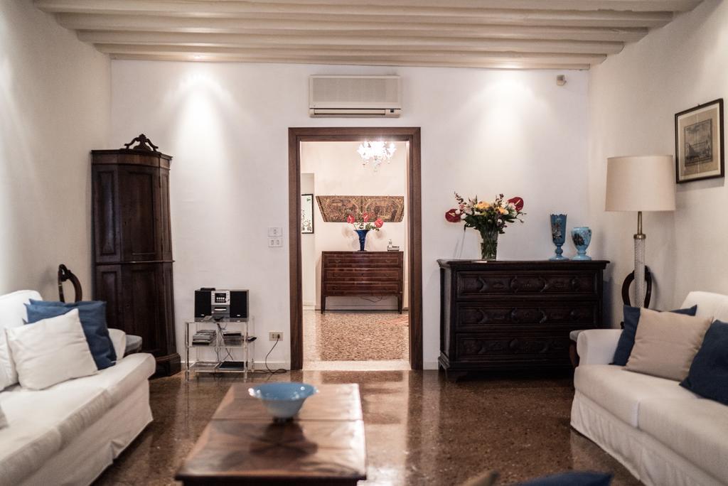 Accademia Terrazza Appartement Venetië Buitenkant foto