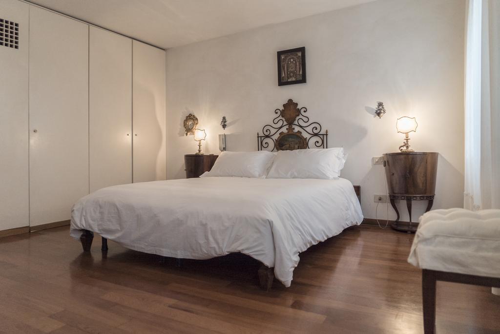 Accademia Terrazza Appartement Venetië Buitenkant foto