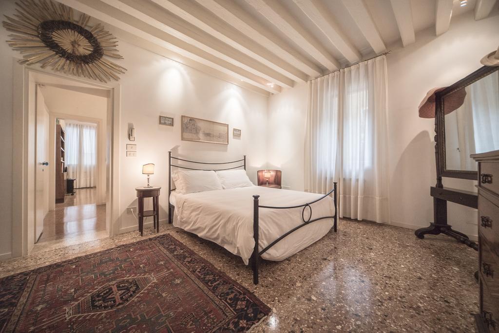 Accademia Terrazza Appartement Venetië Buitenkant foto