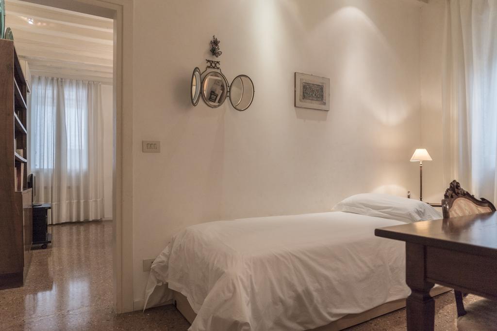 Accademia Terrazza Appartement Venetië Buitenkant foto