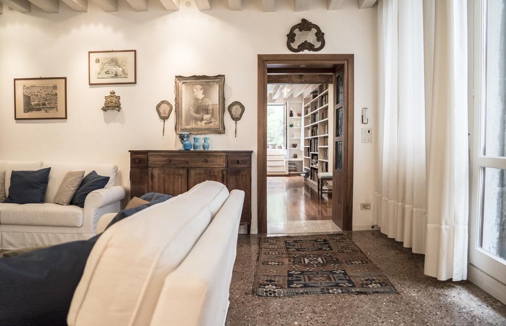 Accademia Terrazza Appartement Venetië Buitenkant foto