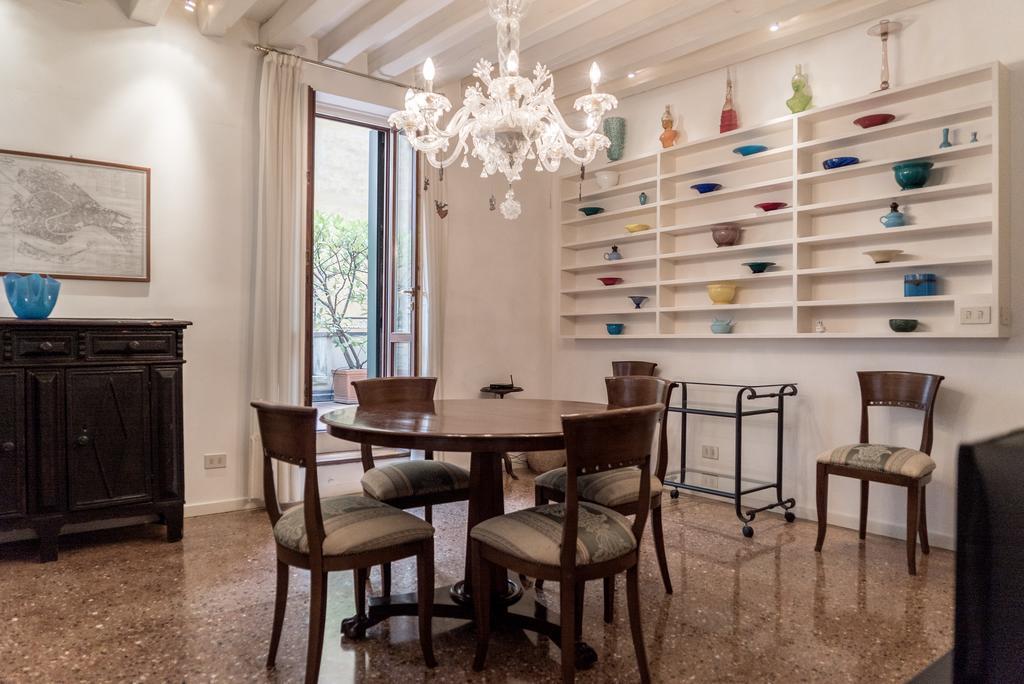 Accademia Terrazza Appartement Venetië Buitenkant foto