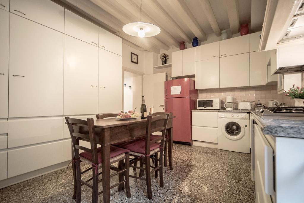 Accademia Terrazza Appartement Venetië Buitenkant foto